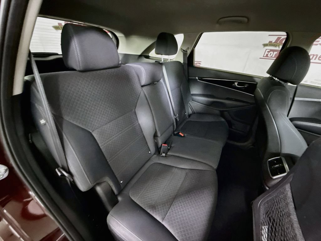 Used 2017 Kia Sorento AWD image 28