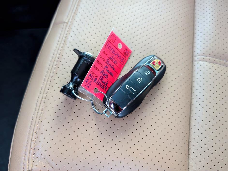 Used 2021 Porsche Macan image 30