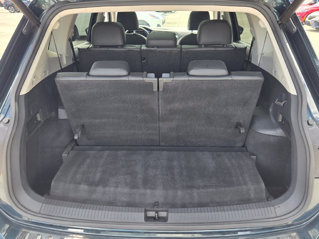 Used 2019 Volkswagen Tiguan SEL FWD image 16