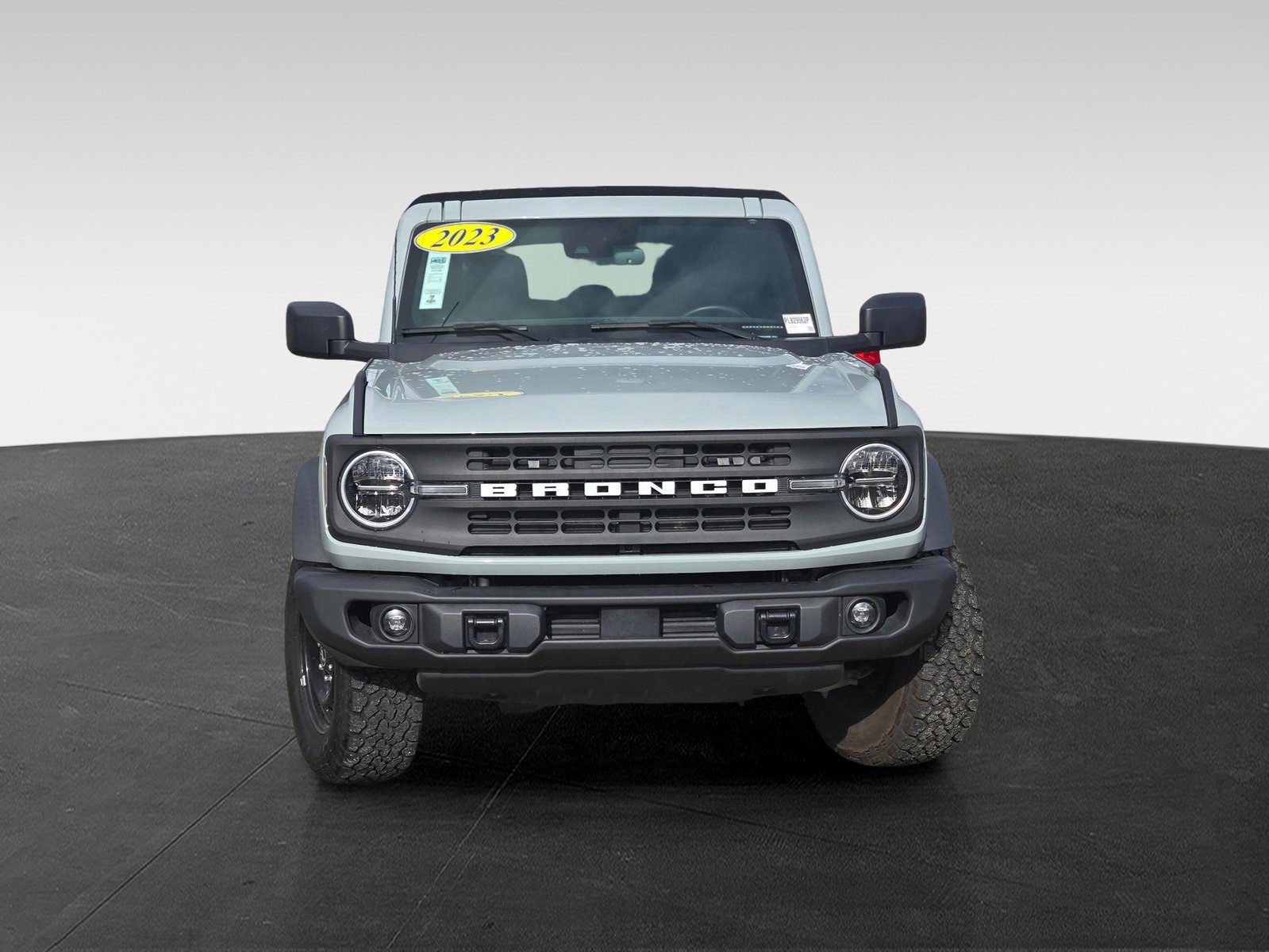 Used 2023 Ford Bronco Black Diamond image 2