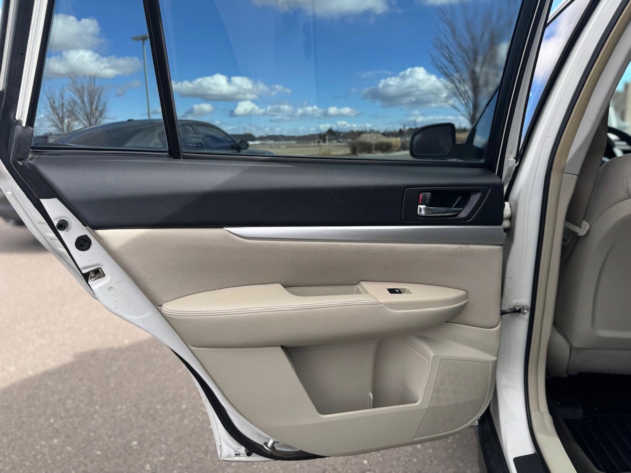 Used 2014 Subaru Outback 2.5i image 31