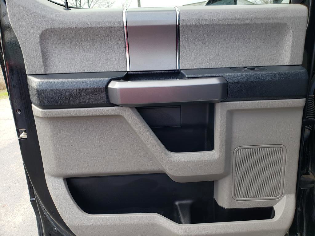 Used 2022 Ford F250 XLT w/ XLT Premium Package AWD/4WD image 13
