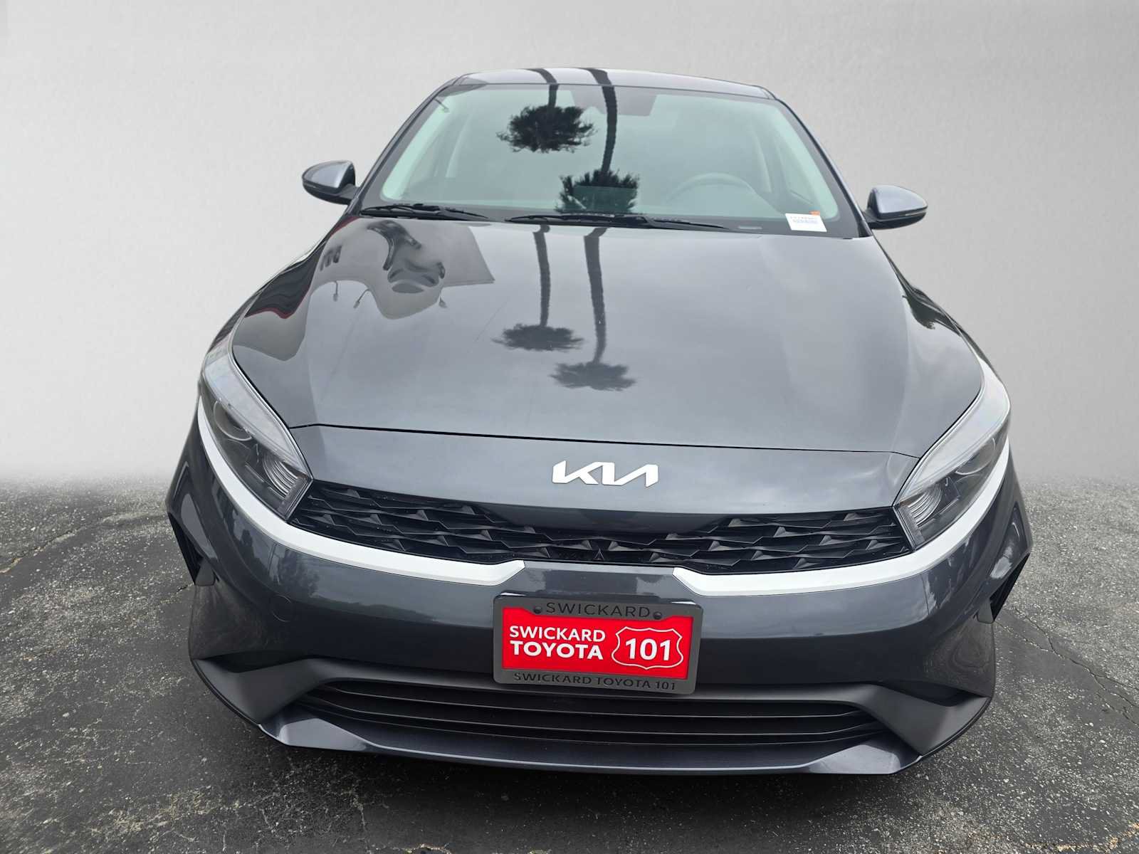 Used 2023 Kia Forte LXS w/ LXS Technology Package FWD image 8