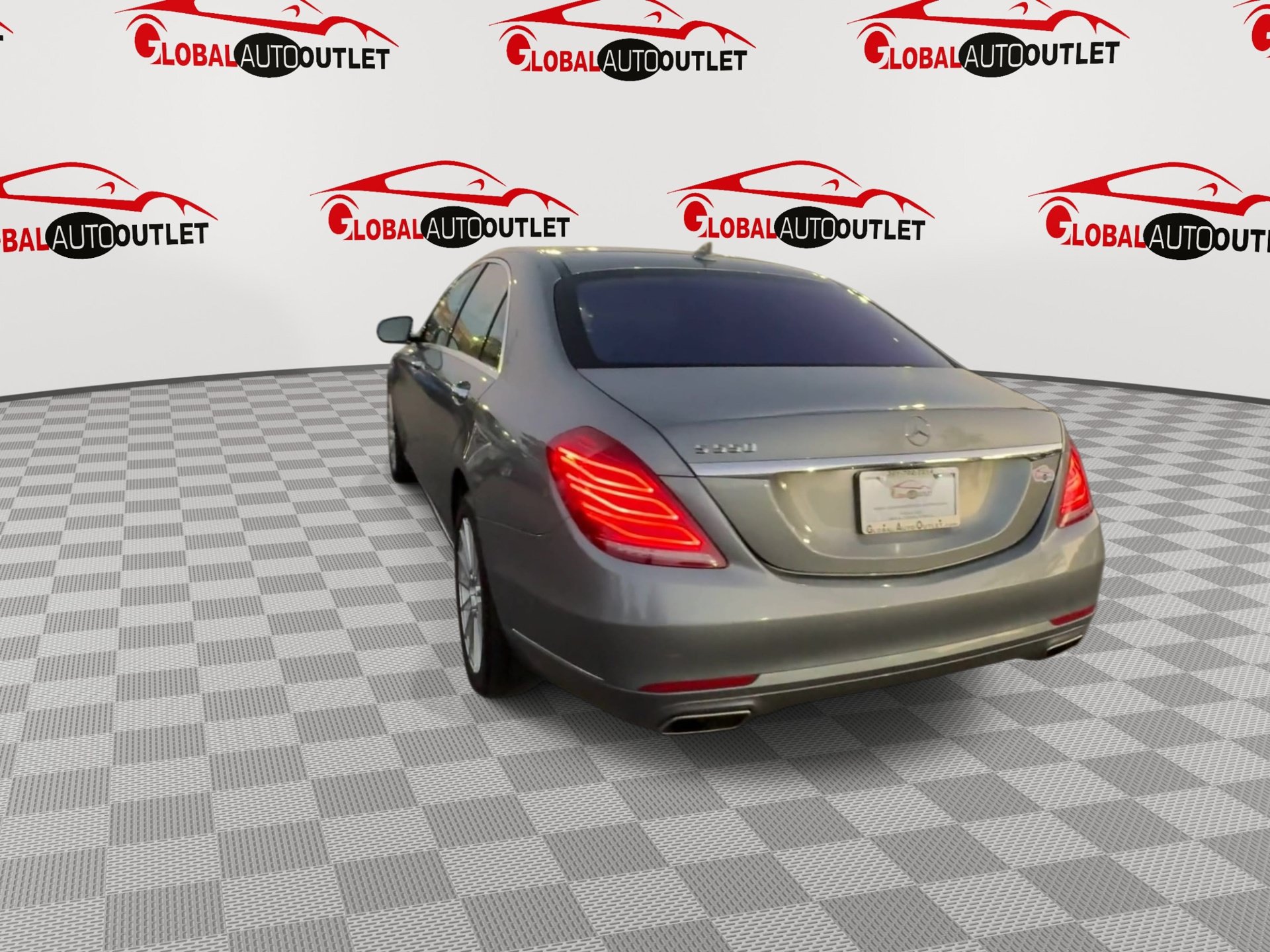 Used 2015 Mercedes-Benz S 550 Sedan w/ Premium 1 Package image 7
