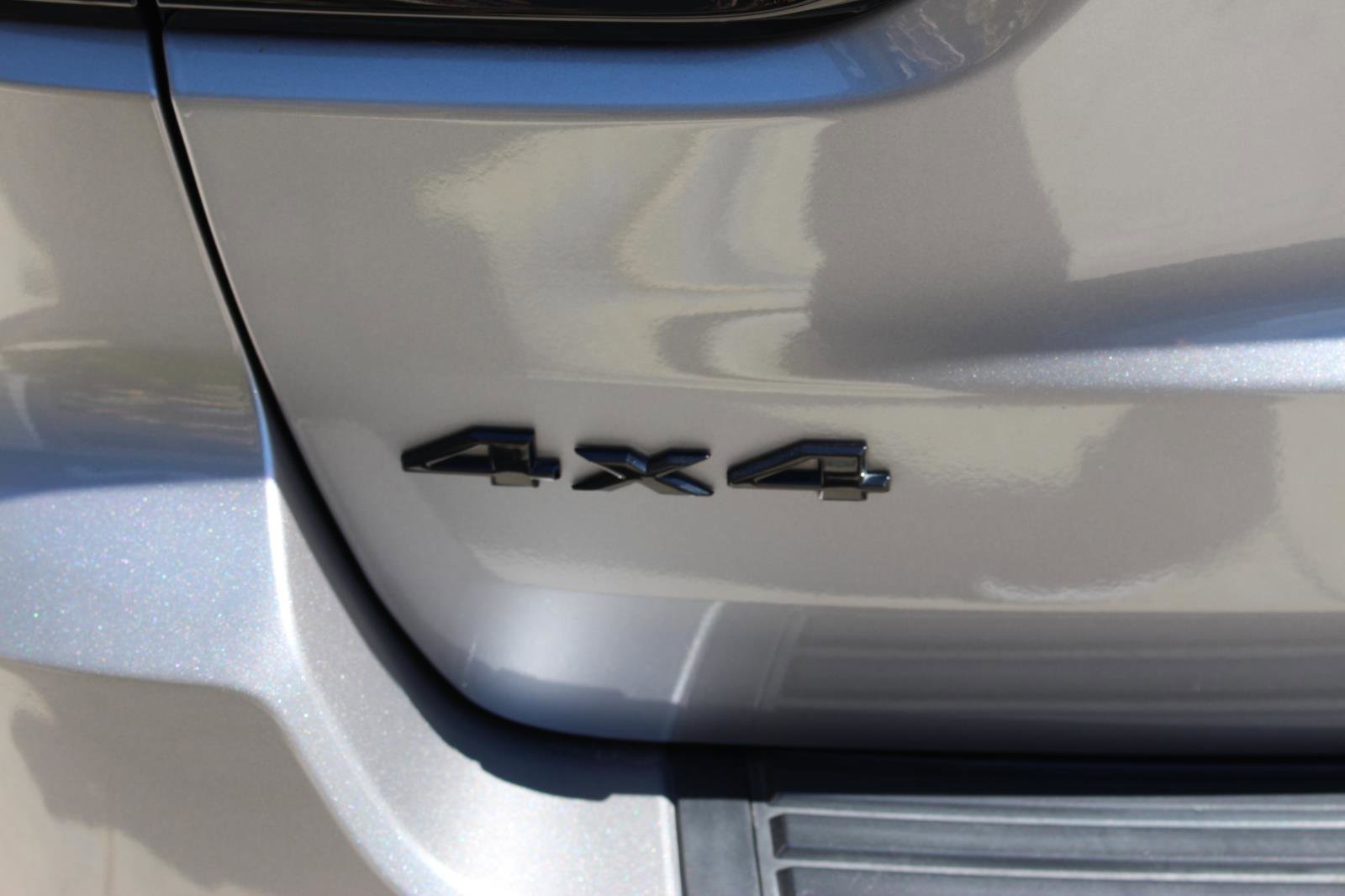 Used 2019 Jeep Grand Cherokee Altitude image 11