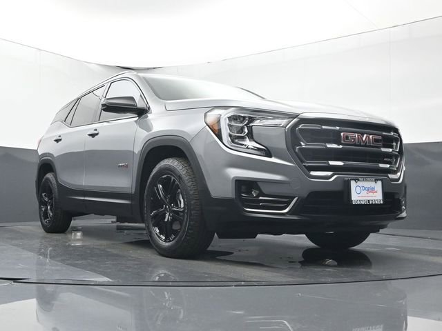 Used 2024 GMC Terrain AT4 image 13