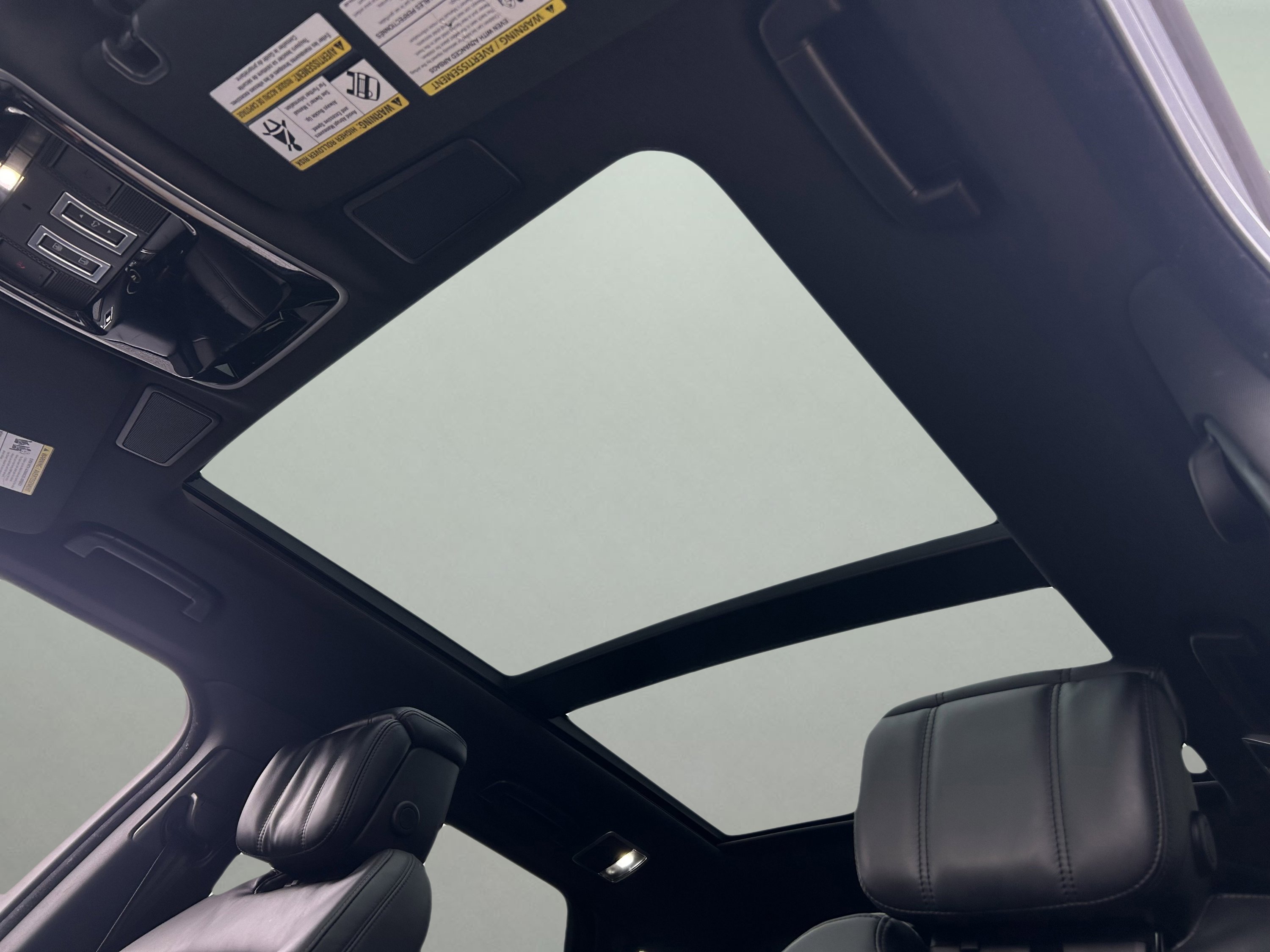 Used 2019 Land Rover Range Rover Sport HSE Dynamic image 14