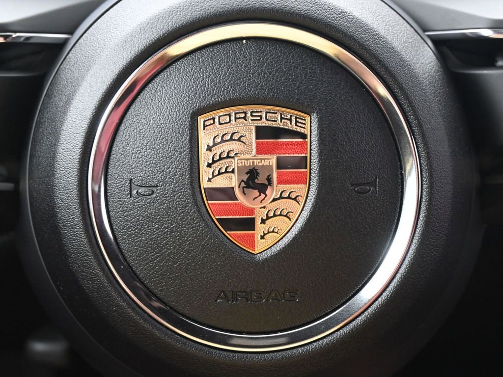 Used 2025 Porsche Macan image 23