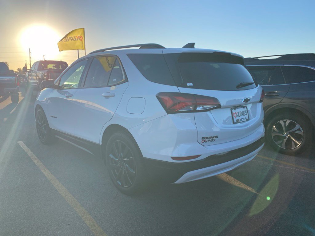 Used 2024 Chevrolet Equinox RS FWD image 47