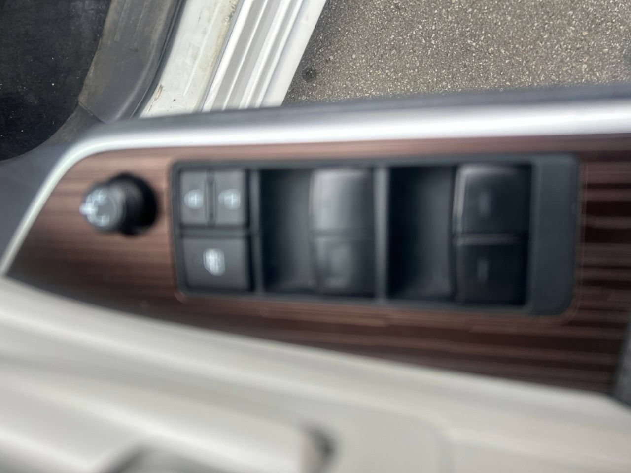 Used 2024 Toyota Sienna LE AWD/4WD image 16