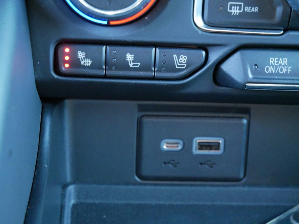 Used 2023 Chevrolet Tahoe Premier AWD/4WD image 29