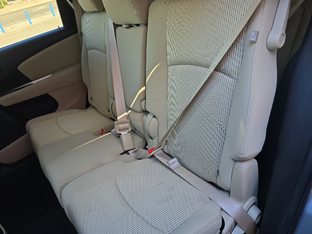 Used 2017 Dodge Journey SE w/ Flexible Seating Group image 29