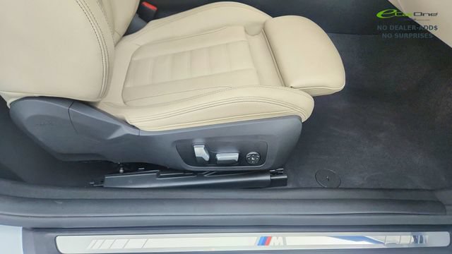 Used 2024 BMW M440i Convertible w/ Premium Package RWD image 30