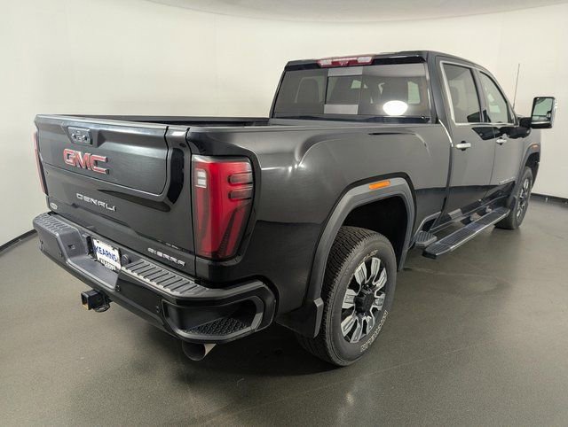 Used 2024 GMC Sierra 3500 Denali w/ Denali Reserve Package AWD/4WD image 7