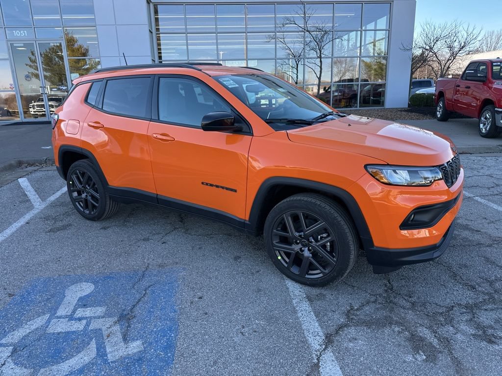 New 2026 Jeep Compass Latitude AWD/4WD image 38