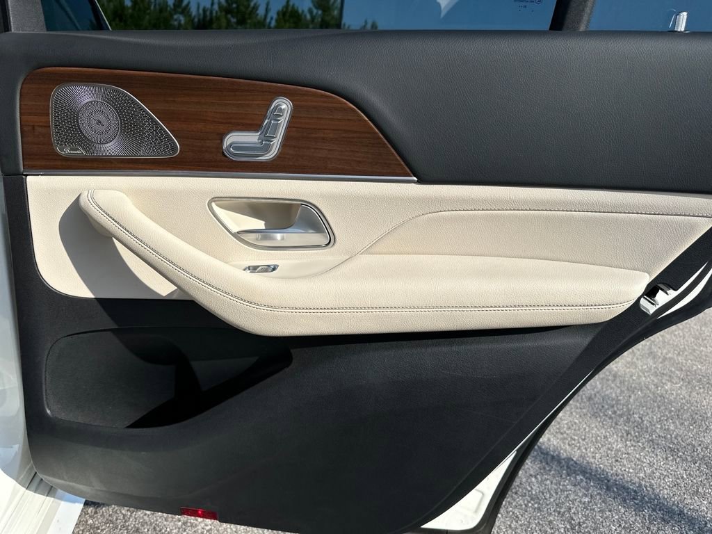 Certified 2024 Mercedes-Benz GLS 450 4MATIC image 39