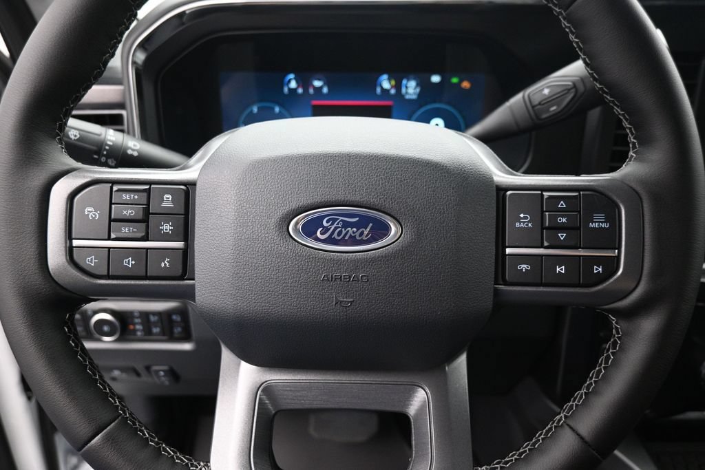 New 2026 Ford F250 Lariat w/ Black Appearance Package AWD/4WD image 11
