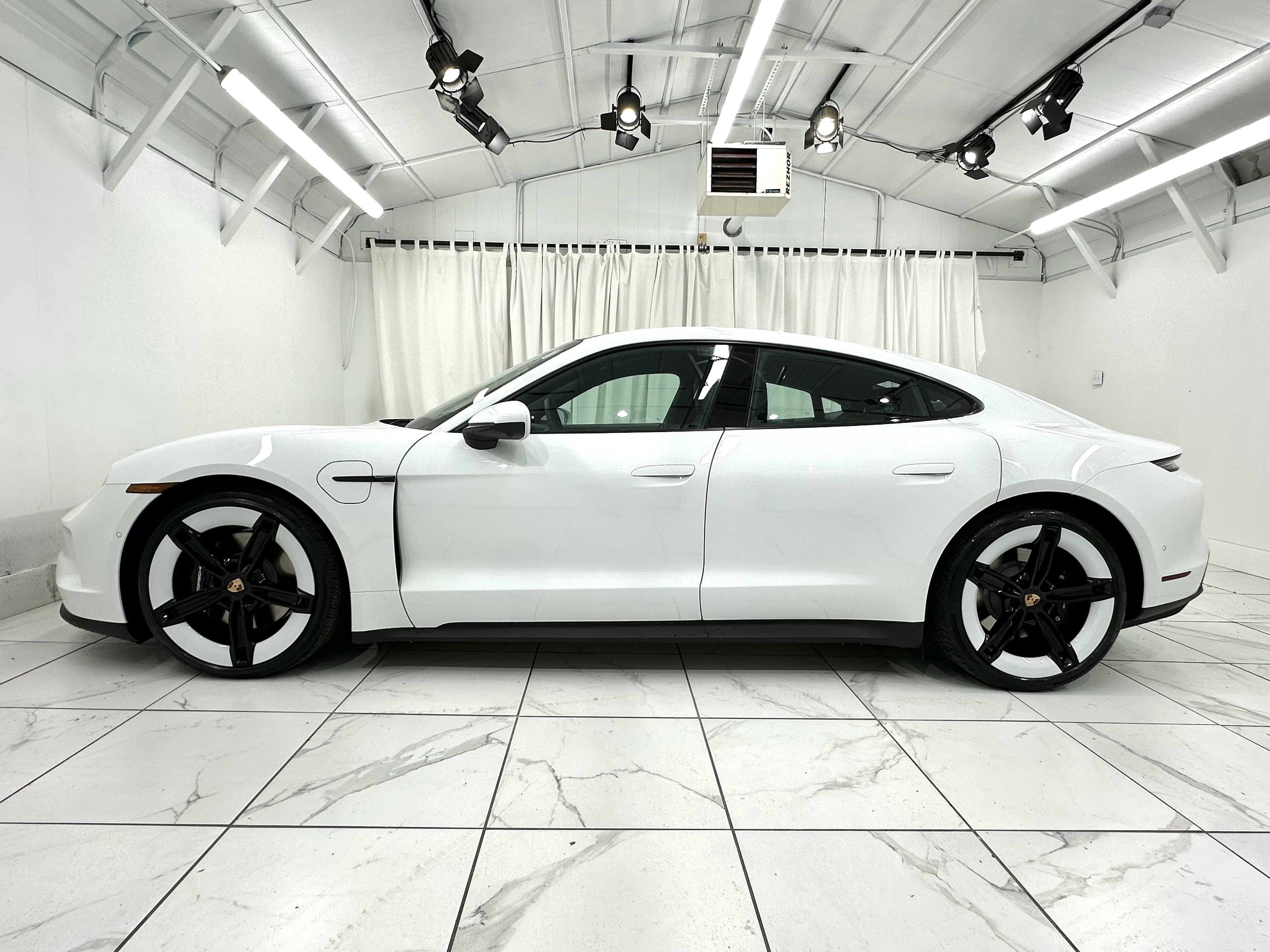 New 2025 Porsche Taycan image 15