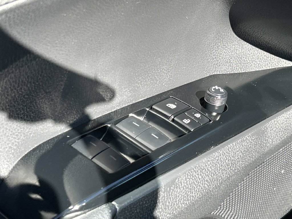 Used 2025 Toyota Camry SE FWD image 24