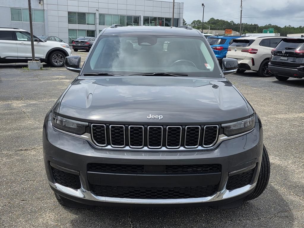 Used 2022 Jeep Grand Cherokee L Limited RWD image 3