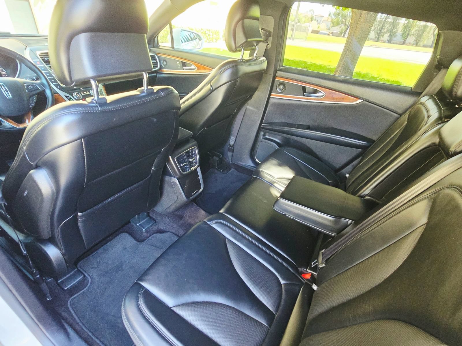 Used 2016 Lincoln MKX Select w/ Select Plus Package FWD image 38