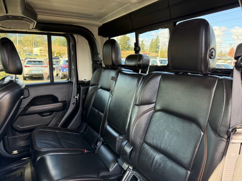 Used 2023 Jeep Gladiator Mojave w/ LED Lighting Group AWD/4WD image 30