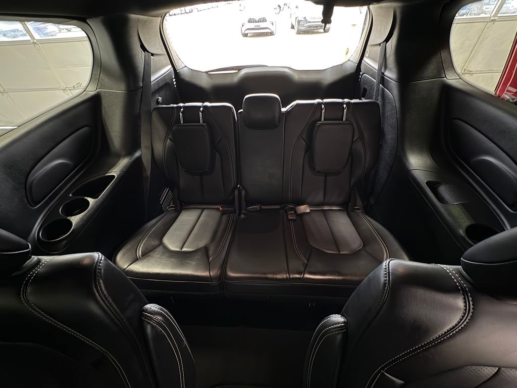 Used 2025 Chrysler Pacifica Select image 40