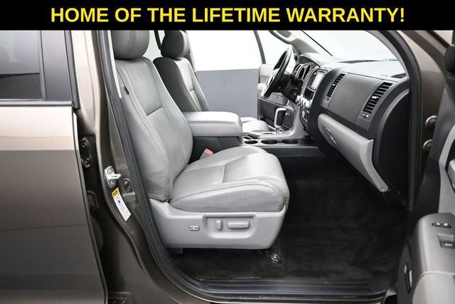Used 2015 Toyota Sequoia Limited AWD/4WD image 53