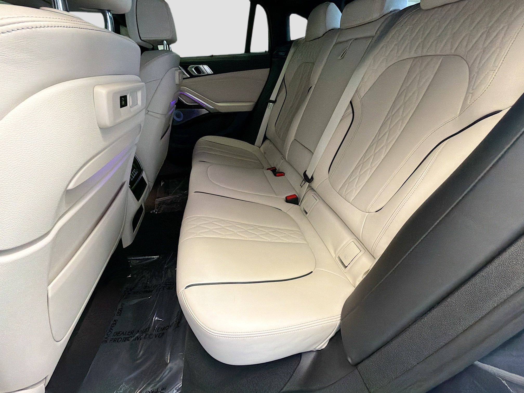 Used 2020 BMW X6 M50i w/ Executive Package image 13