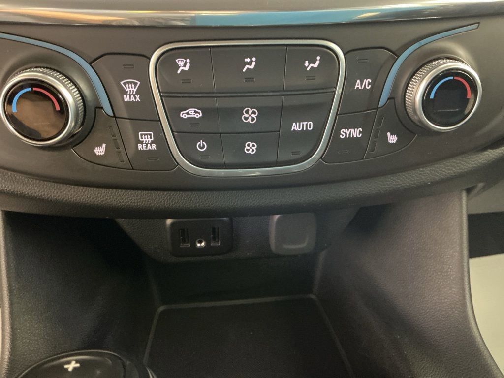 Used 2018 Chevrolet Traverse LT image 31