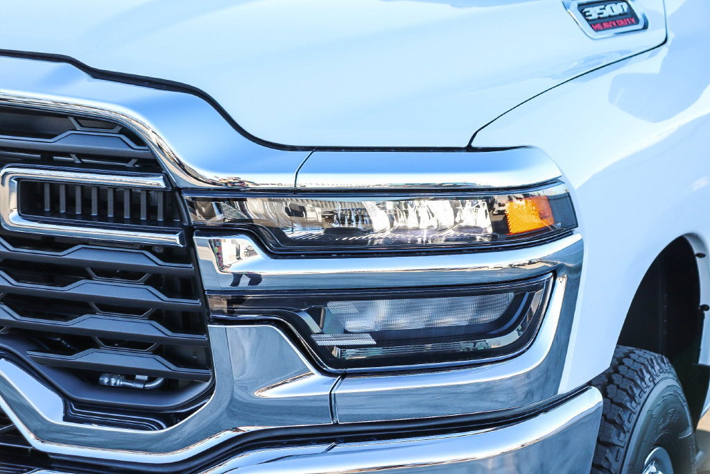 New 2026 RAM 3500 Tradesman AWD/4WD image 5