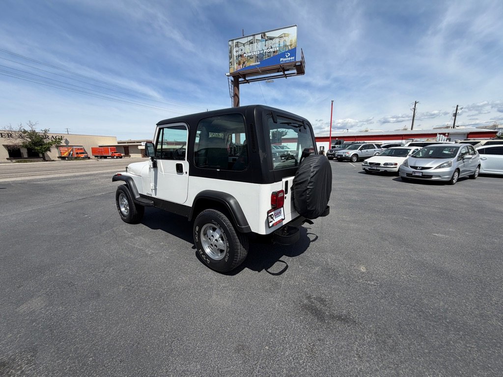 Used 1995 Jeep Wrangler Rio Grande AWD/4WD image 4