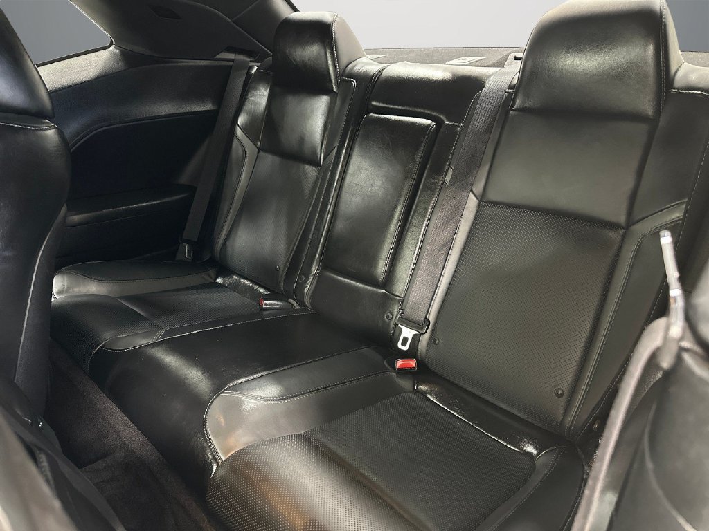 Used 2018 Dodge Challenger R/T Plus RWD image 15