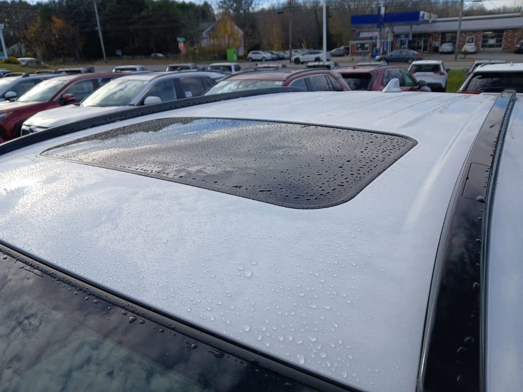 New 2025 Toyota RAV4 Limited image 5