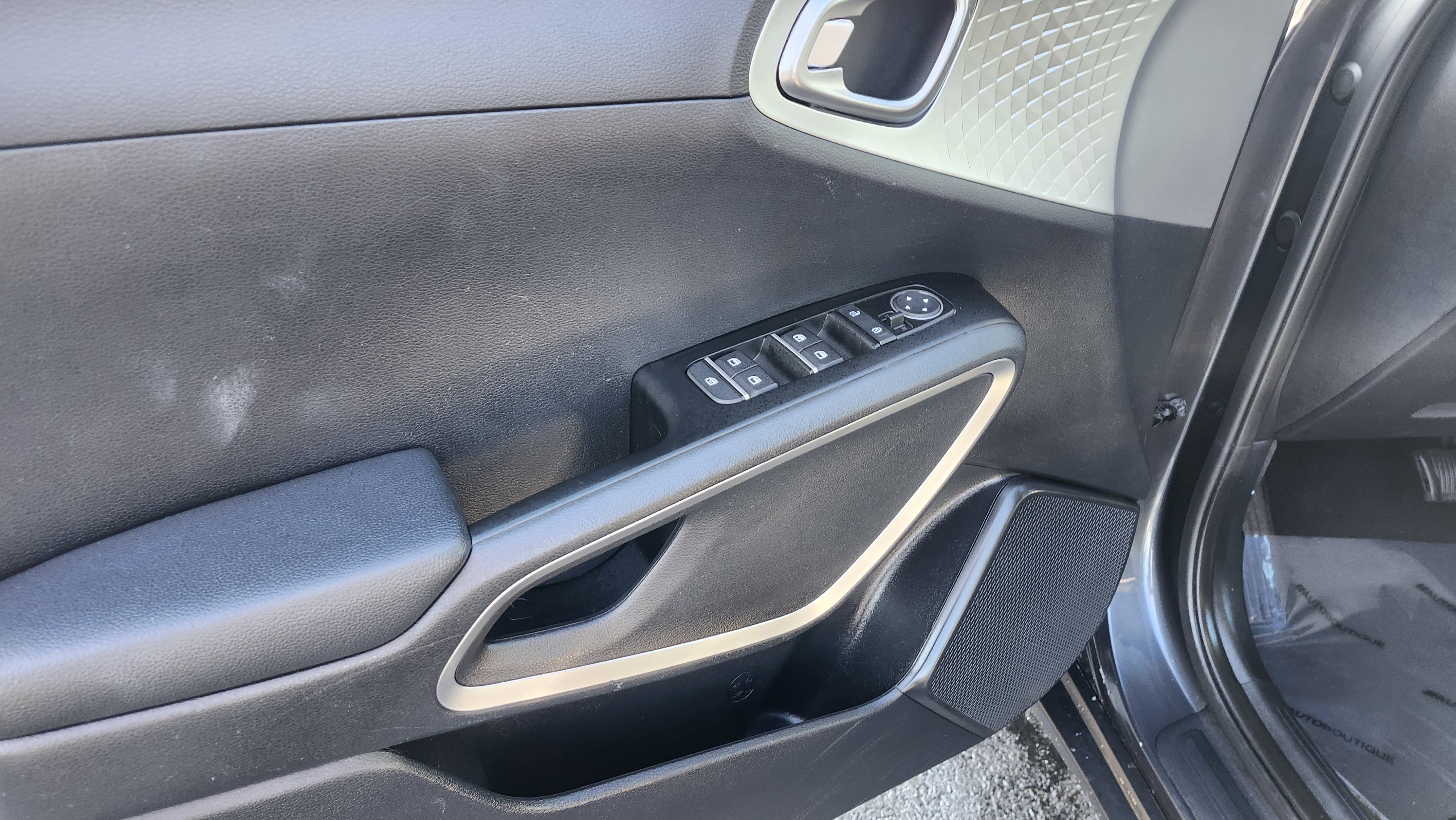 Used 2023 Kia Soul LX w/ Option Group 015 image 19