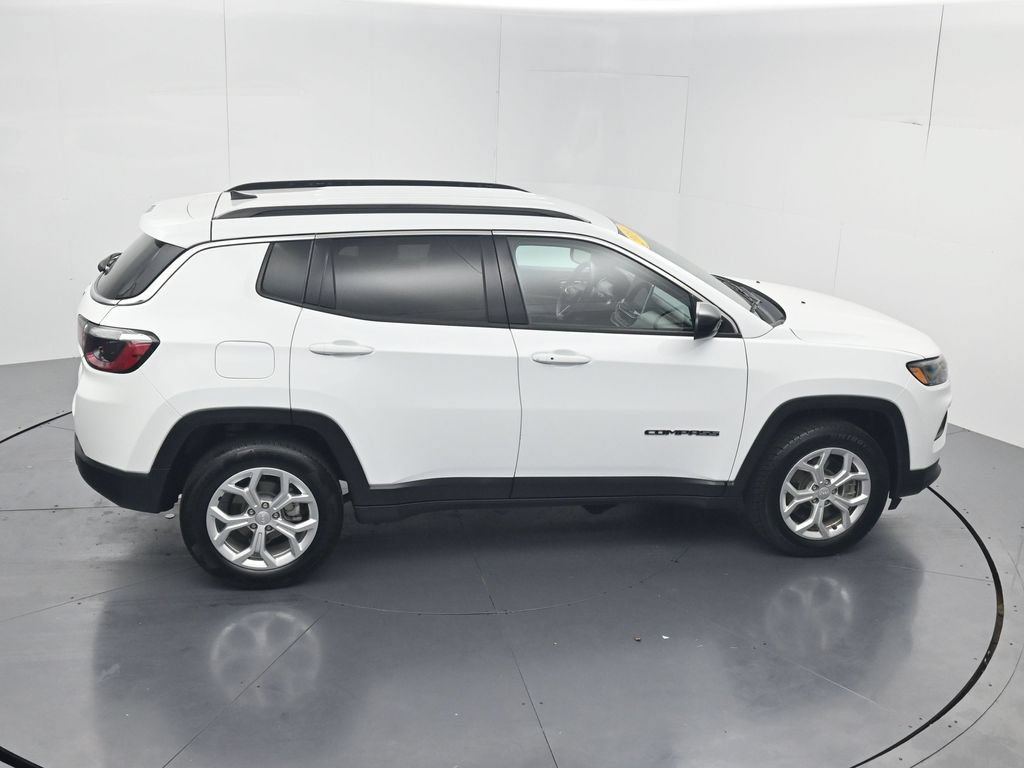 Used 2024 Jeep Compass Latitude AWD/4WD image 58