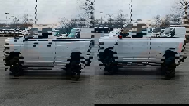New 2026 RAM 3500 Tradesman image 5