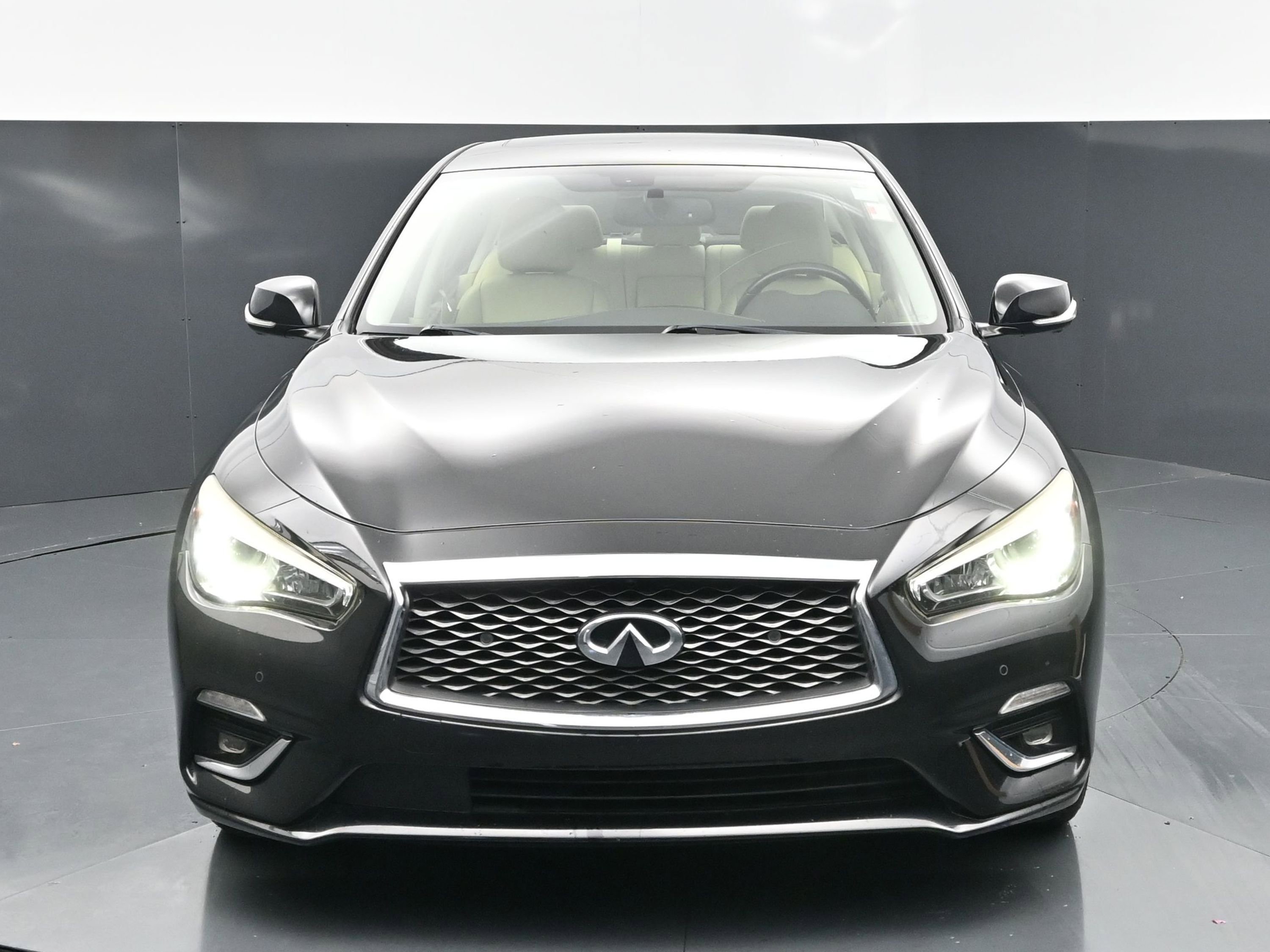 Used 2018 INFINITI Q50 Luxe w/ Sensory Package (Luxe) RWD image 8