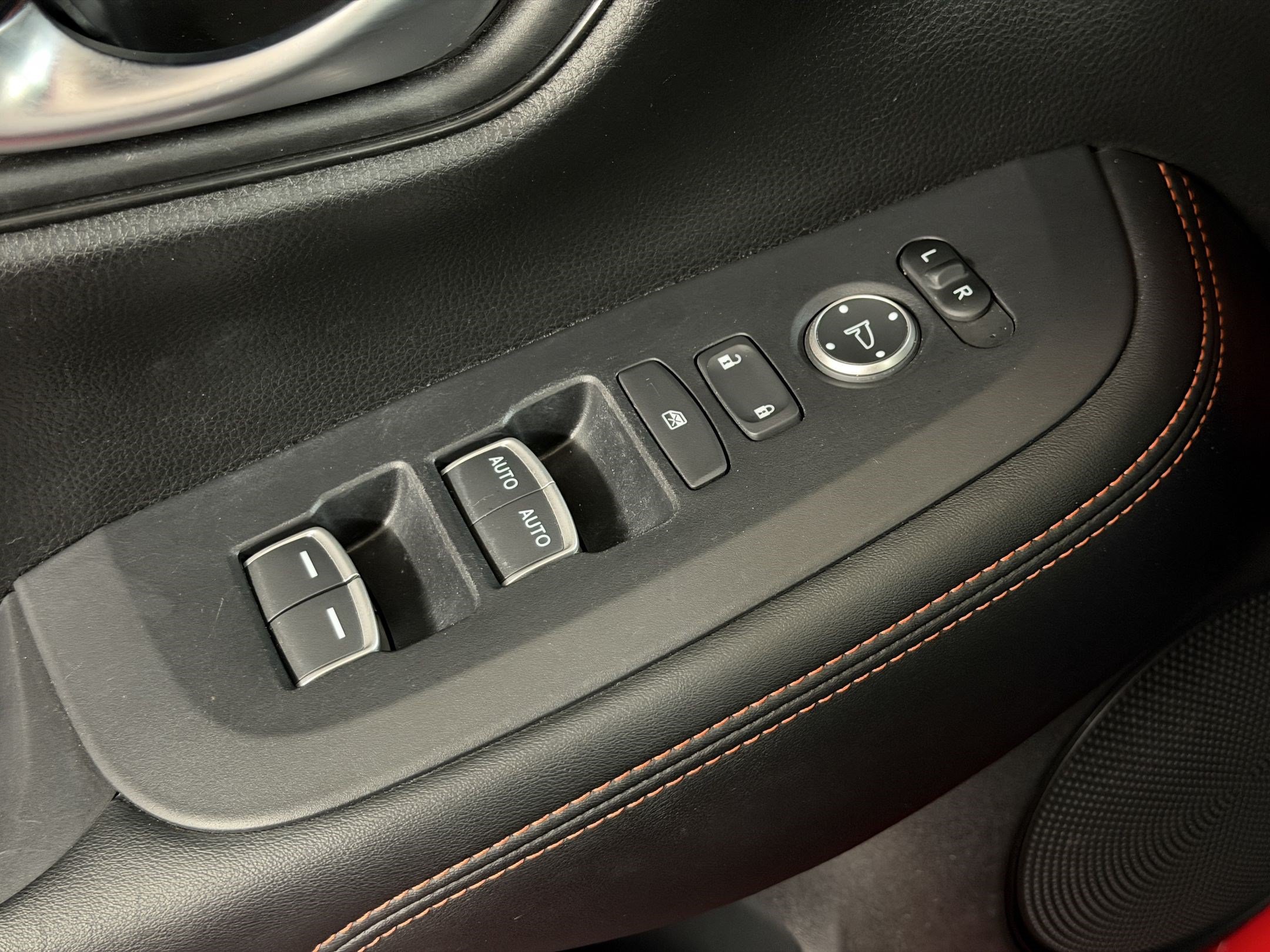 Certified 2025 Honda HR-V Sport image 25