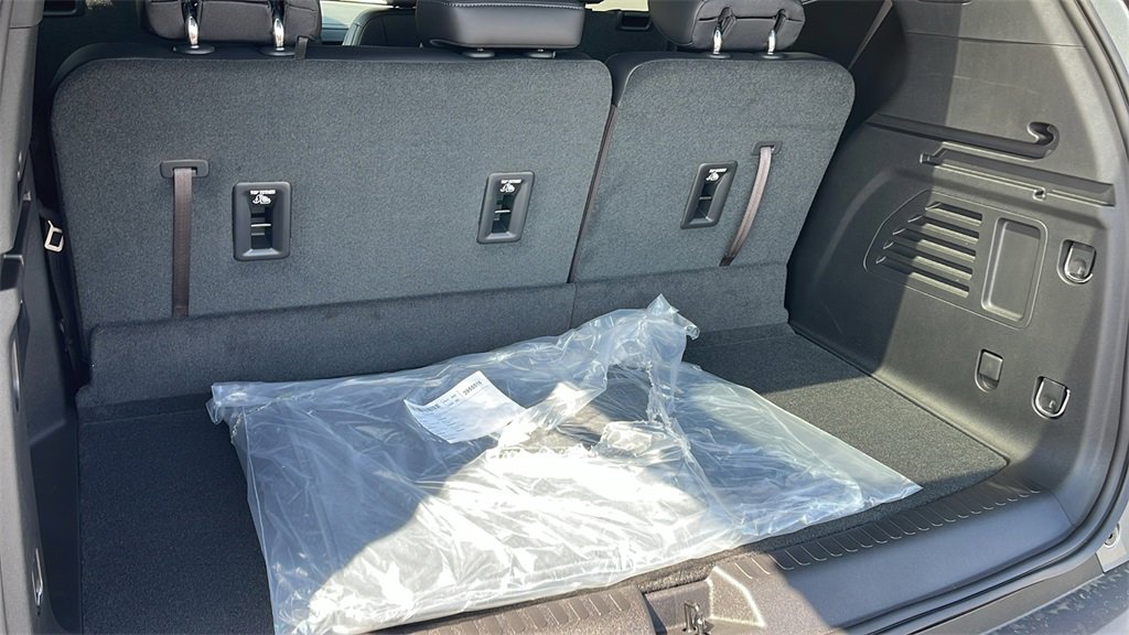 New 2025 GMC Acadia Elevation w/ Elevation Premium Package image 27