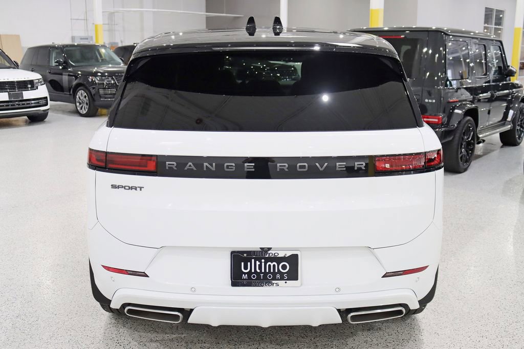 Used 2025 Land Rover Range Rover Sport Dynamic SE AWD/4WD image 14