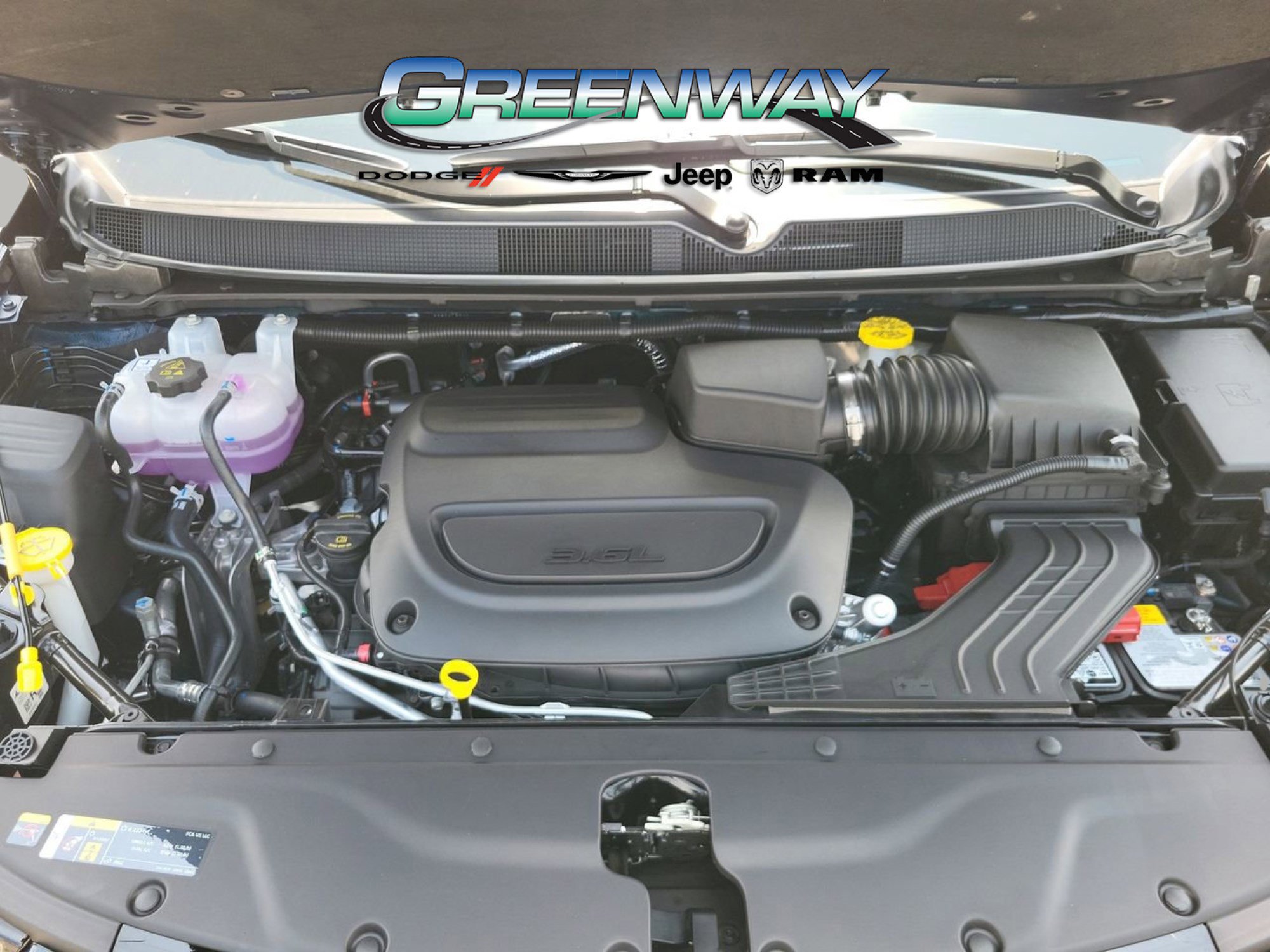 New 2025 Chrysler Pacifica Select w/ Uconnect Theater Family Group image 9