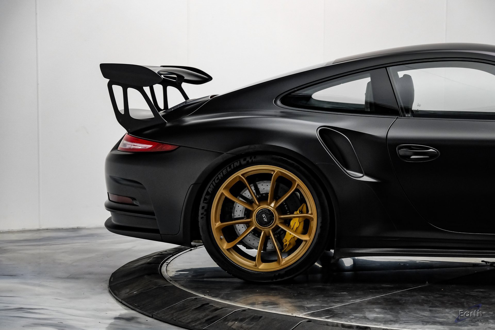 Used 2016 Porsche 911 GT3 RS image 17