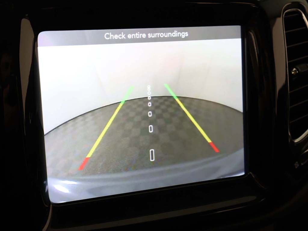 Used 2020 Jeep Compass Limited image 40