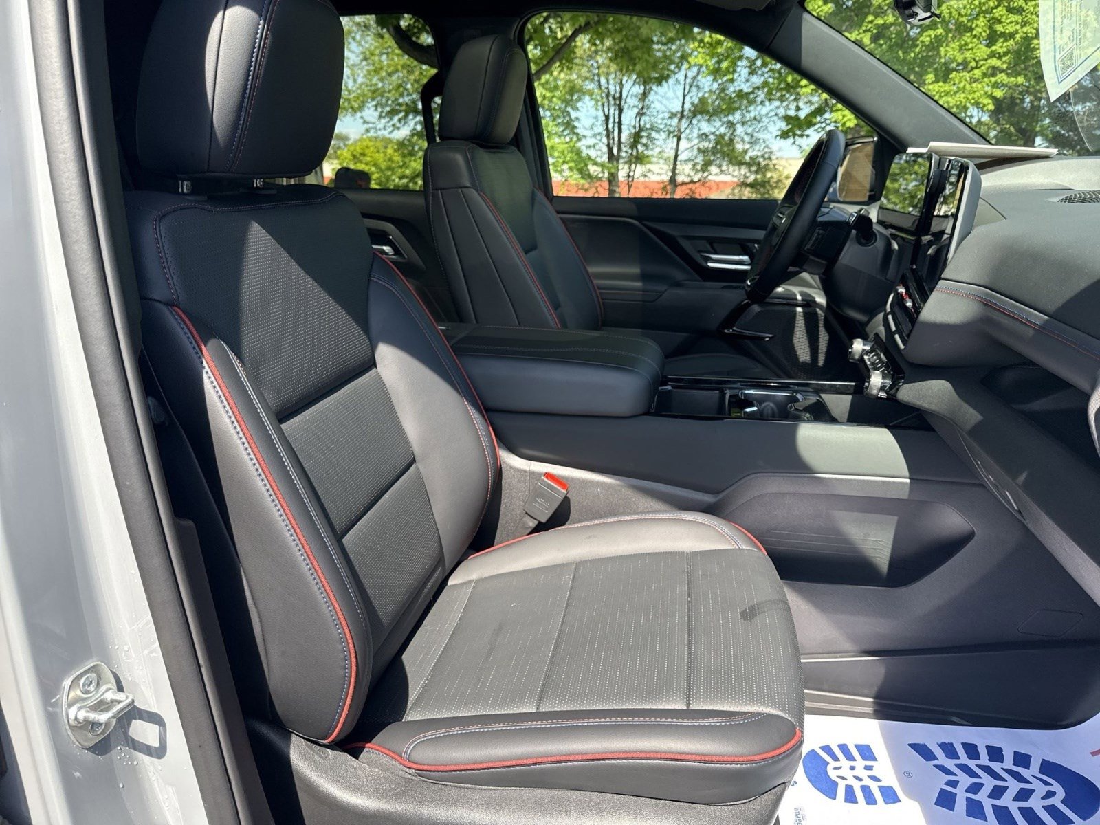 Used 2025 Chevrolet Silverado EV RST AWD/4WD image 25