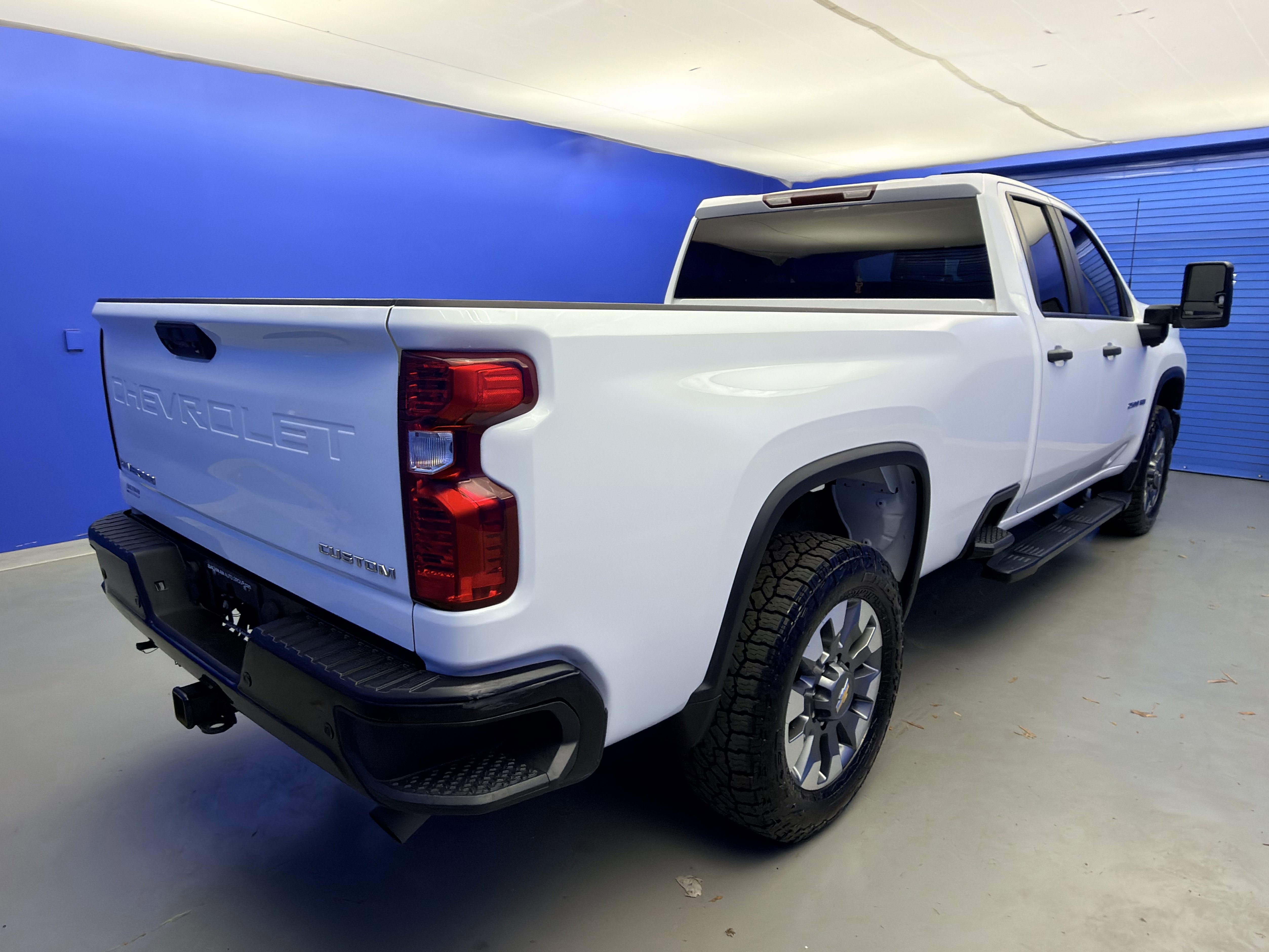 Used 2024 Chevrolet Silverado 2500 Custom w/ Custom Value Package image 7