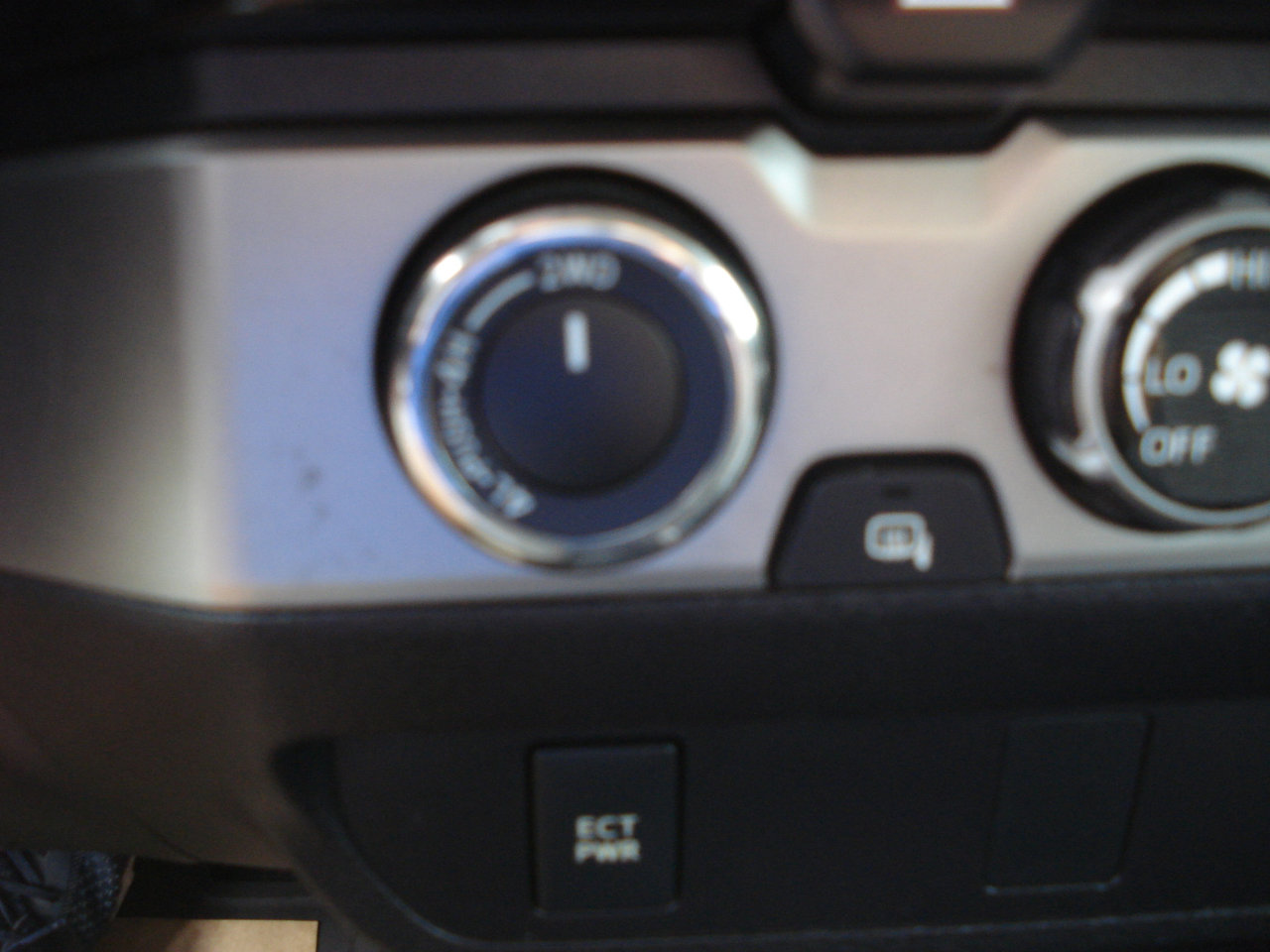 Used 2017 Toyota Tacoma SR5 image 34