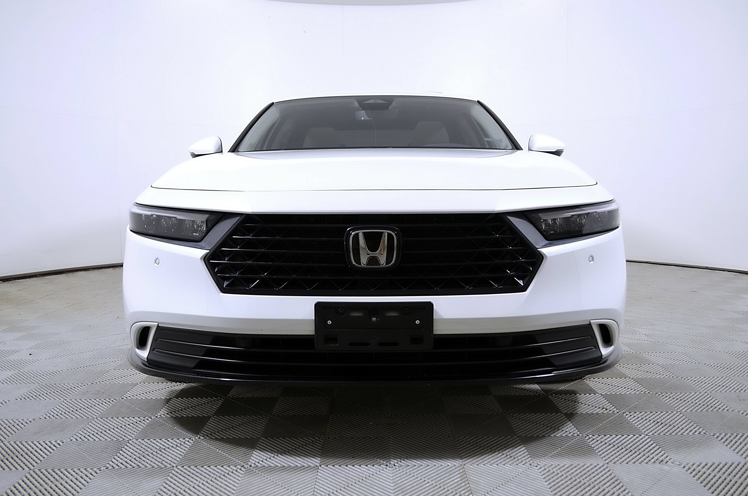 Used 2023 Honda Accord EX-L image 5