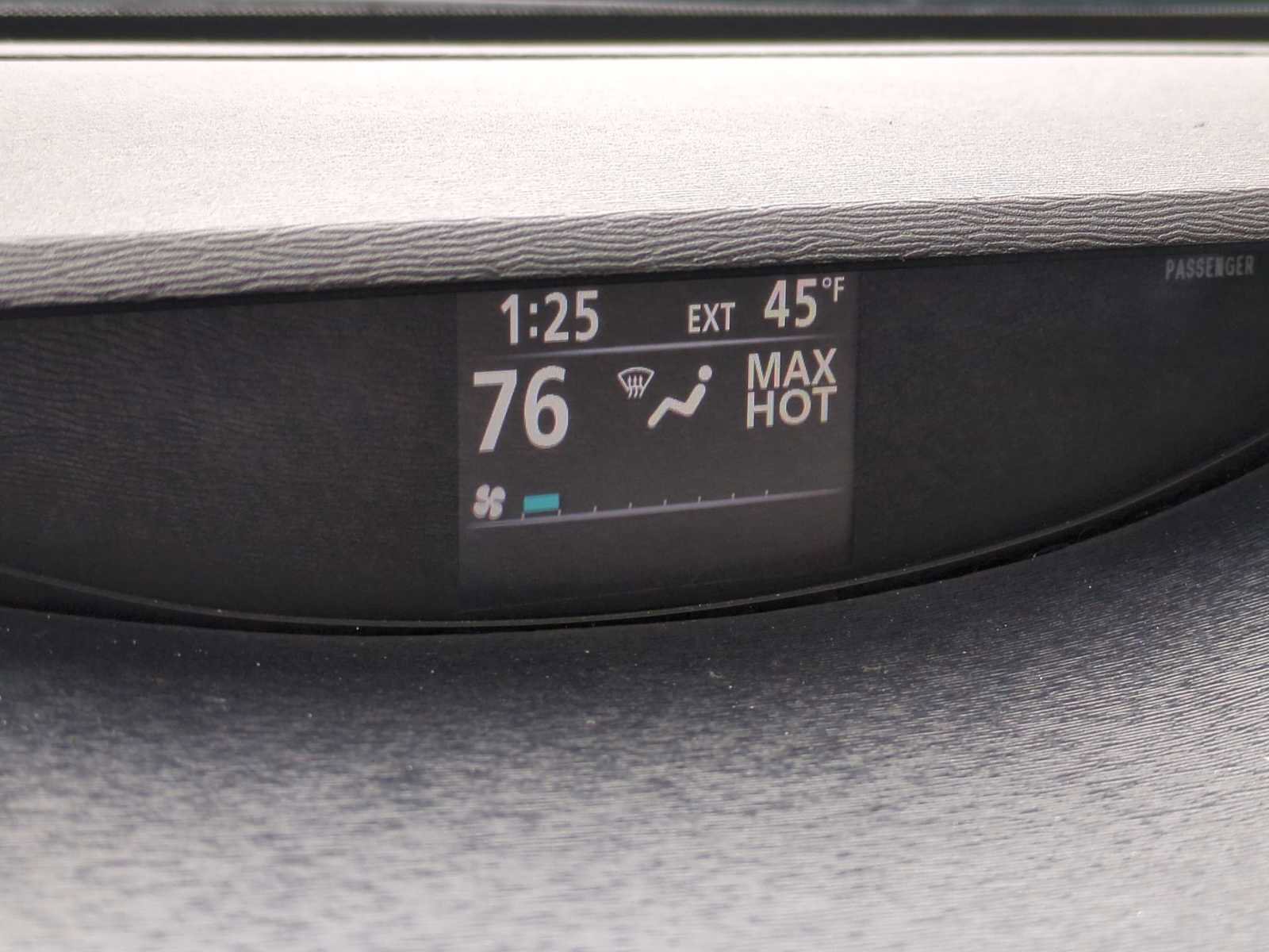 Used 2013 Toyota Venza XLE image 37