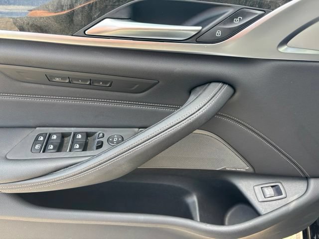 Used 2023 BMW M550i xDrive w/ Executive Package AWD/4WD image 14